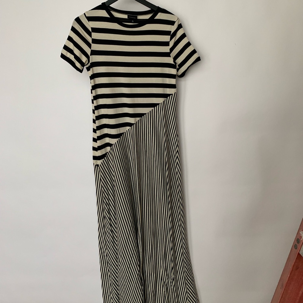 NWOT Women’s Who What Wear Maxi dress Size X-Small